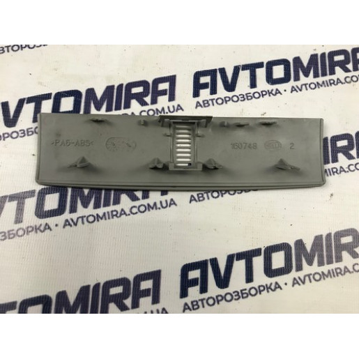 Накладка плафона Opel Zafira B 2005-2011 160748